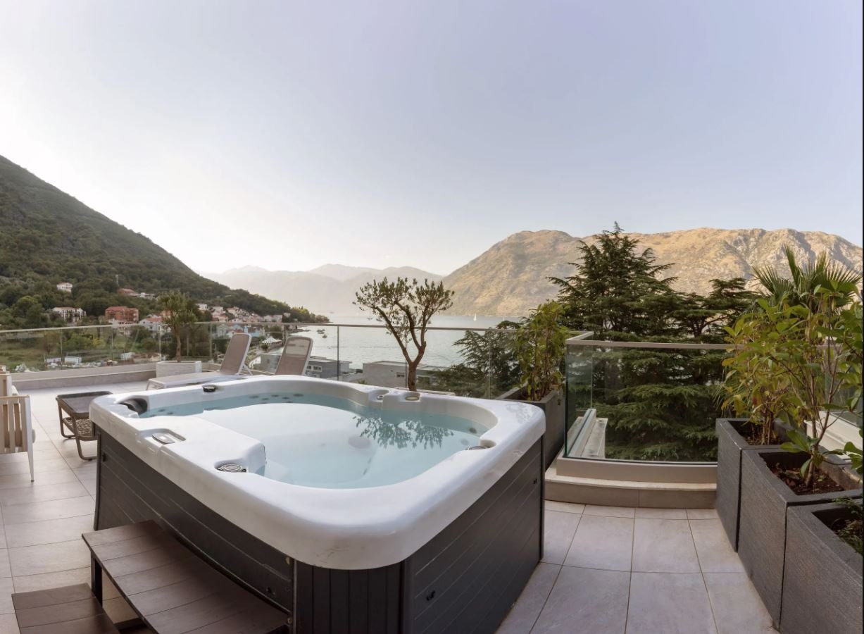 rooms-1-king-bed-sea-view-with-hot-tub-and-terrace-deluxe