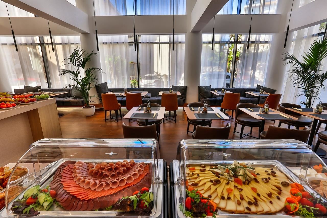 restaurants-restaurants