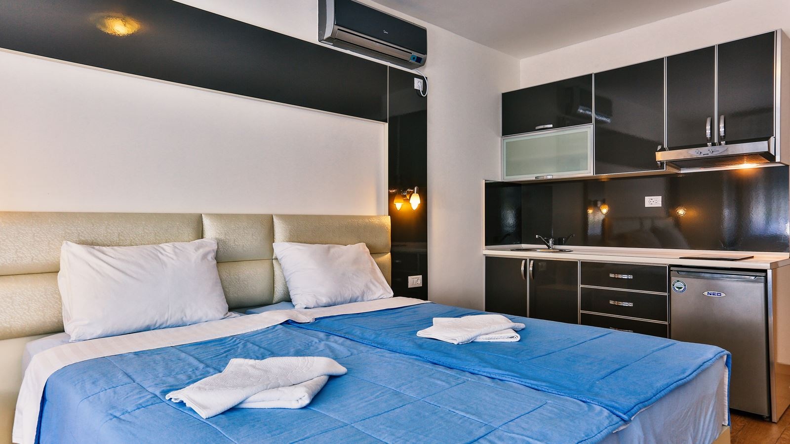 rooms-studio-apartment-02