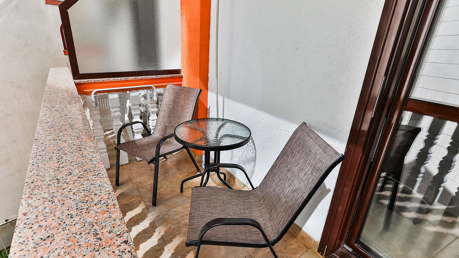 rooms-small-double-room