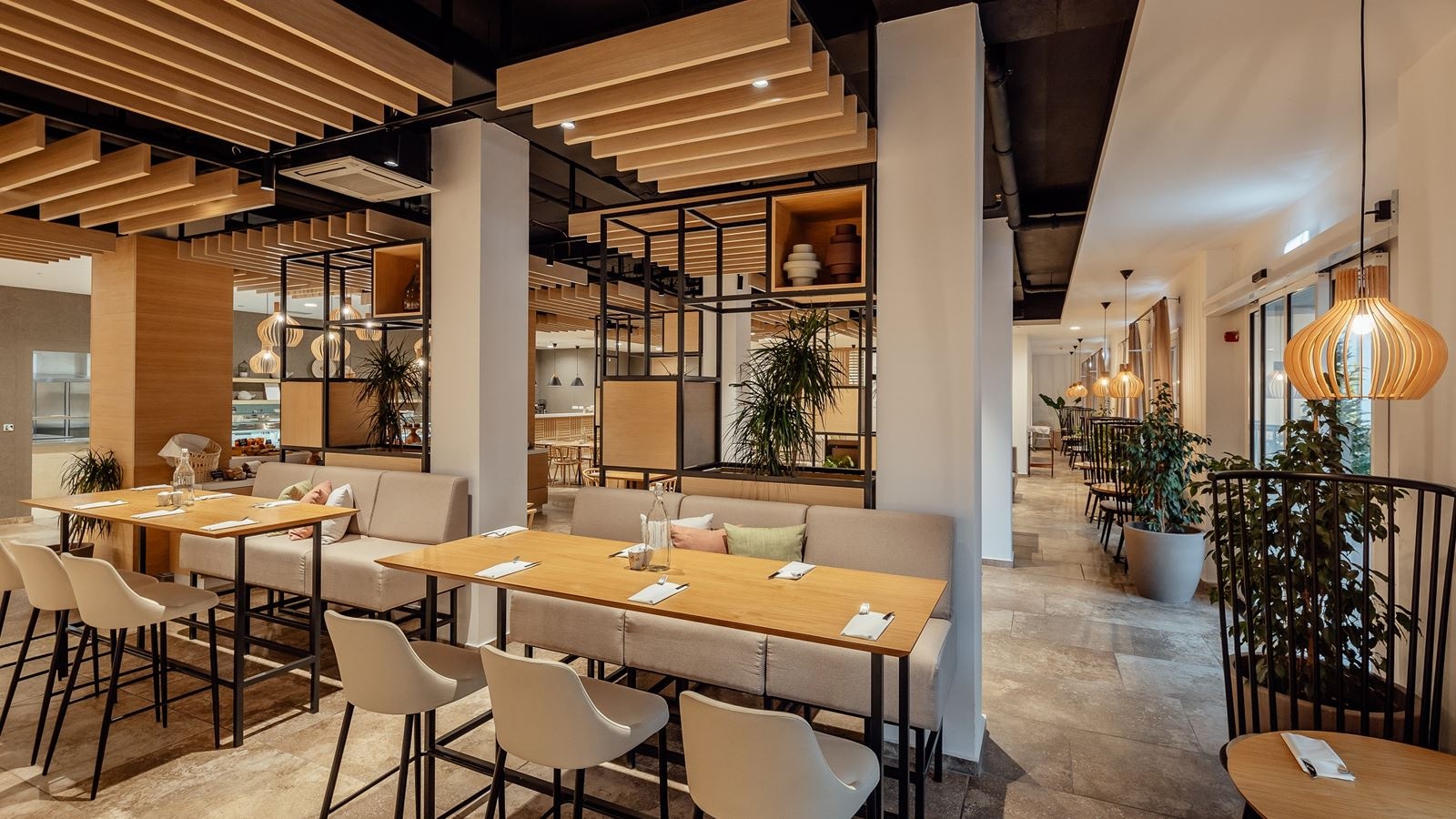 restaurants-main-restaurant