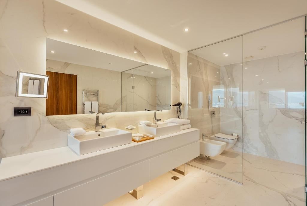 rooms-signature-suite-sea-view