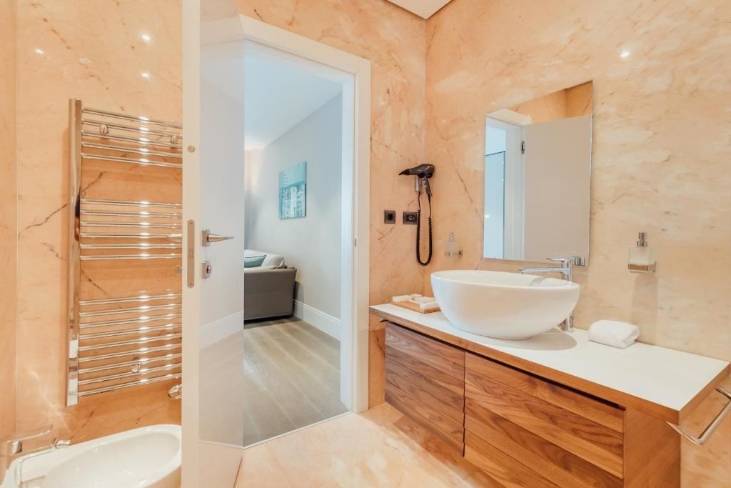 rooms-luux-room-sea-view