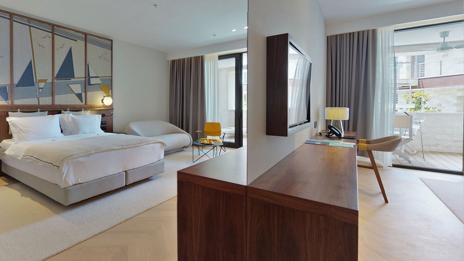 rooms-club-room-sea-view-with-terrace