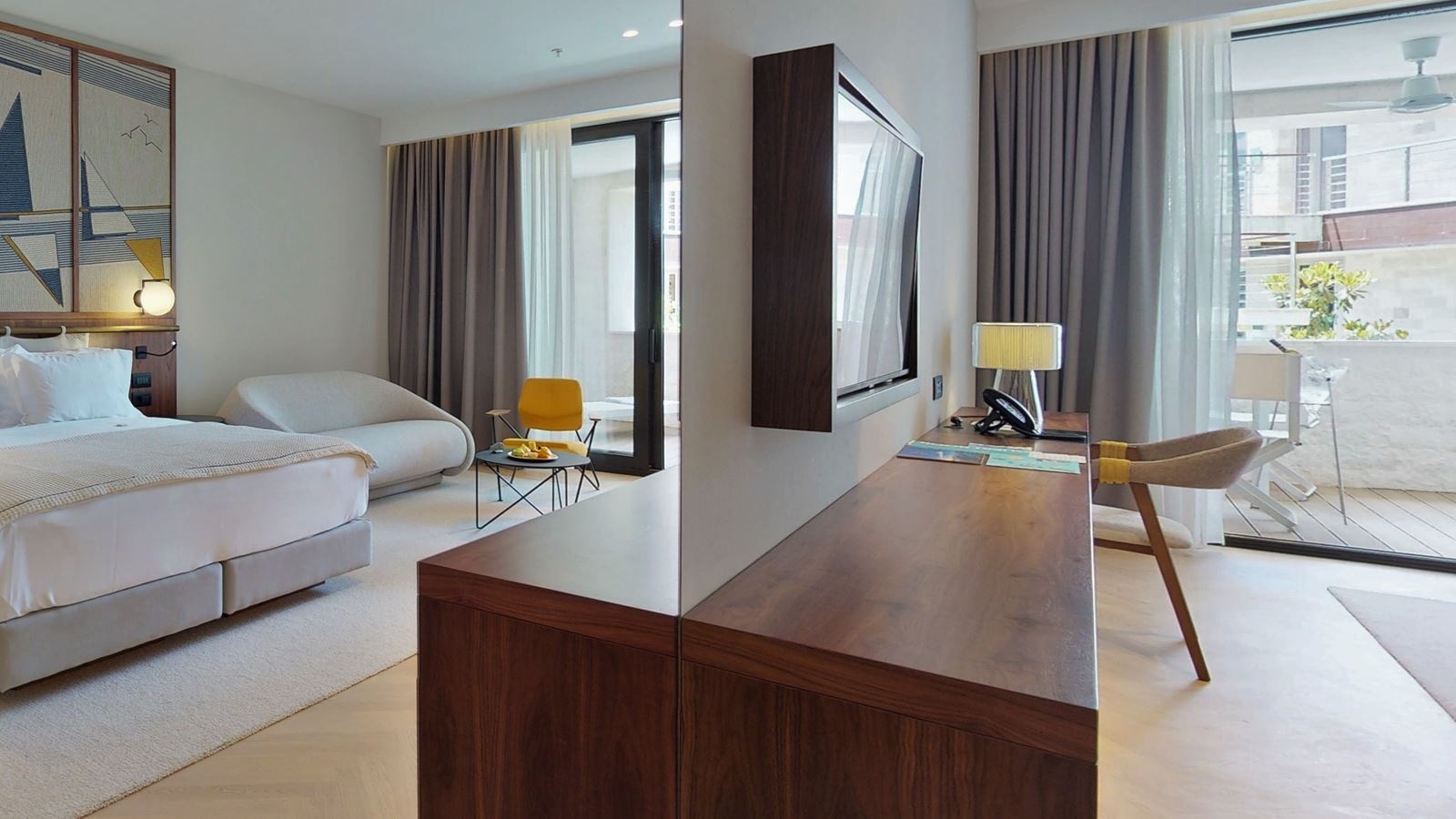 rooms-club-room-sea-view-with-terrace