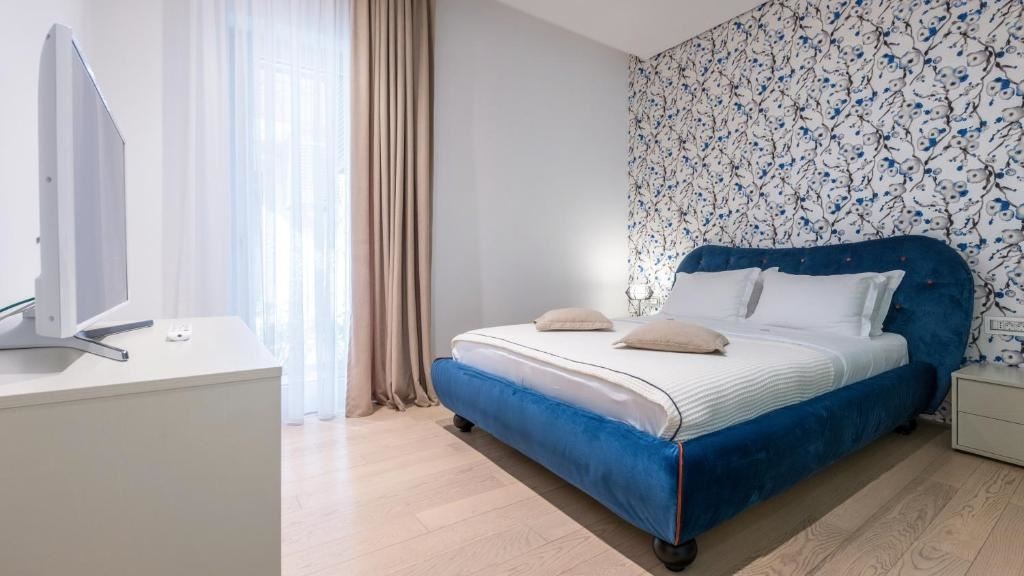 rooms-one-bedroom-residence-sea-side-line