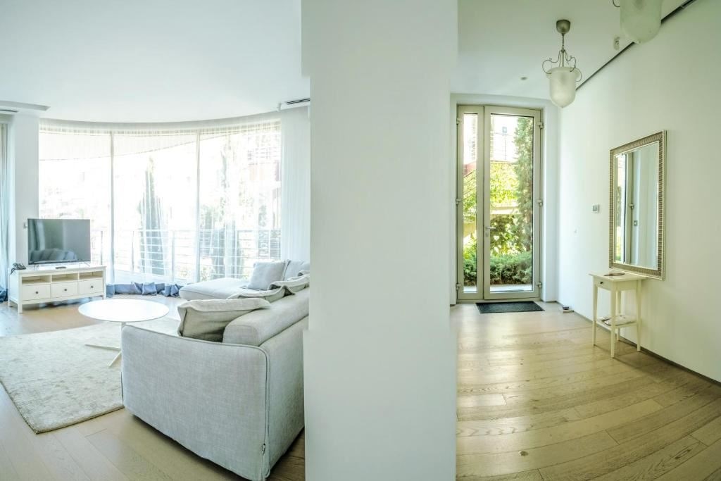 rooms-one-bedroom-deluxe-residence-sea-side-line