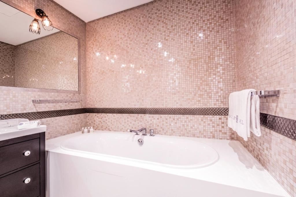 rooms-one-bedroom-deluxe-residence-sea-side-line