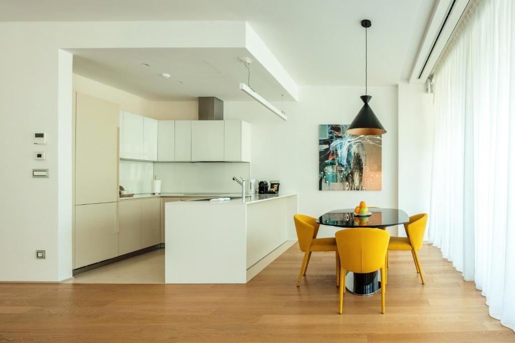 rooms-two-bedrooms-deluxe-residence-sea-side-line