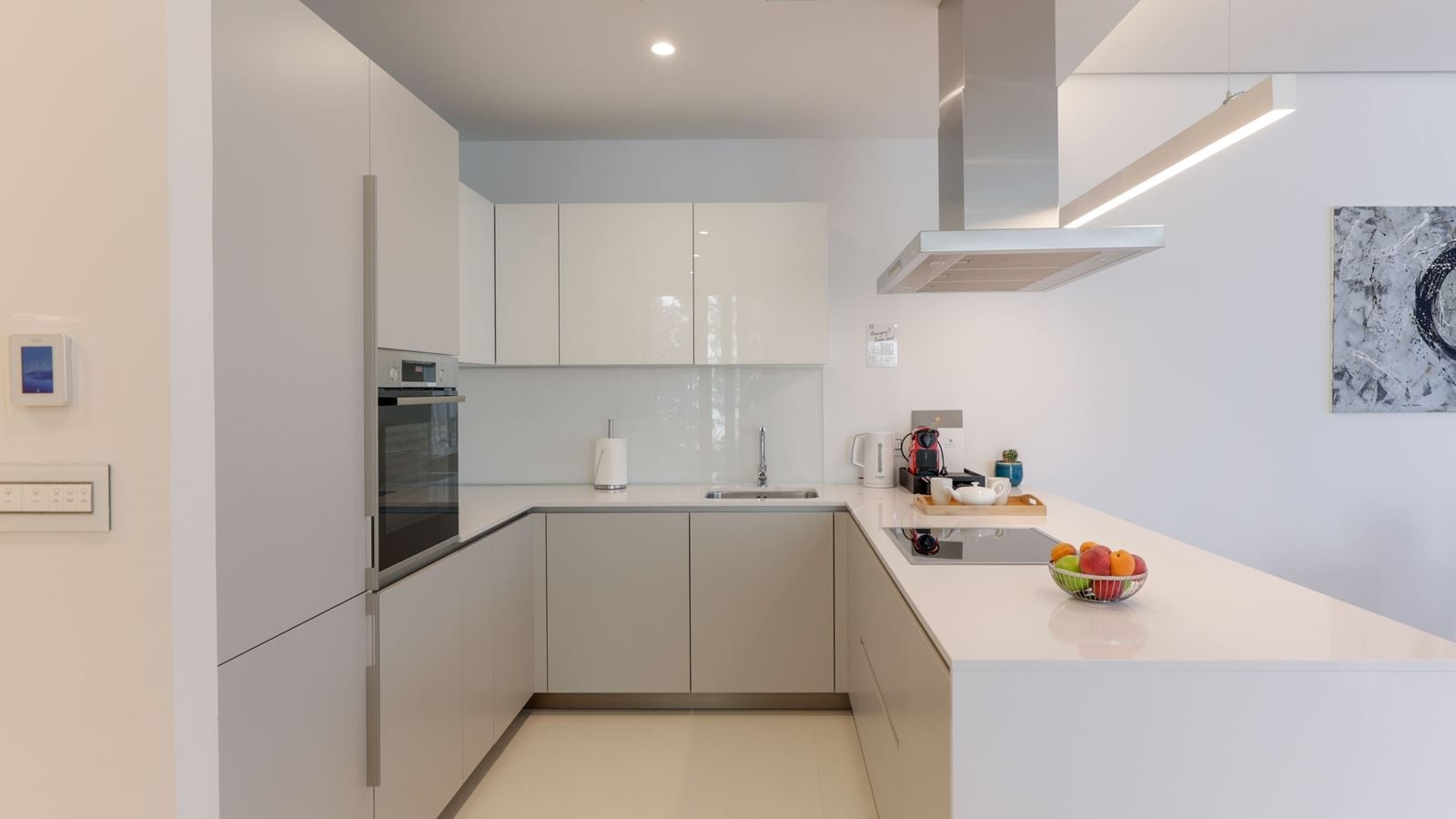 rooms-three-bedrooms-residence-garden-line