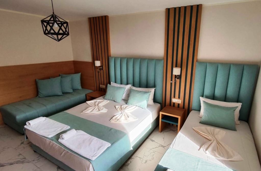 rooms-family-apartment