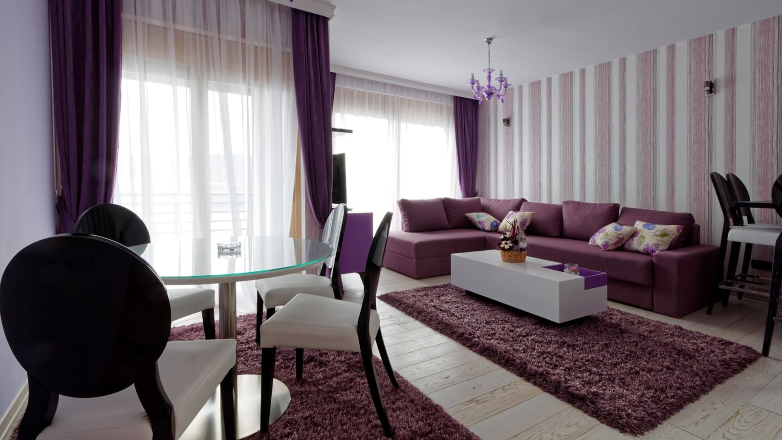 rooms-apartment-two-bedrooms-with-terrace