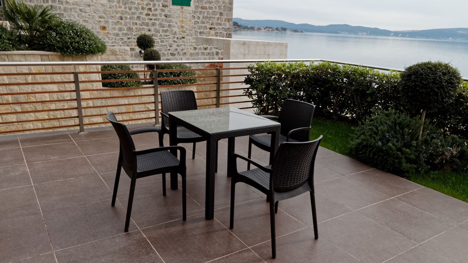 rooms-apartment-sea-view-two-bedrooms