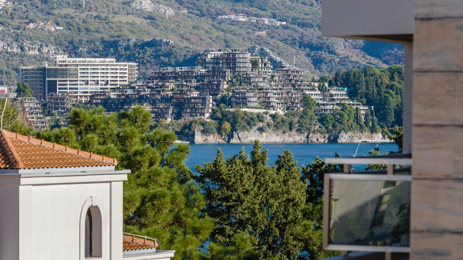 rooms-apartment-comfort-sea-view