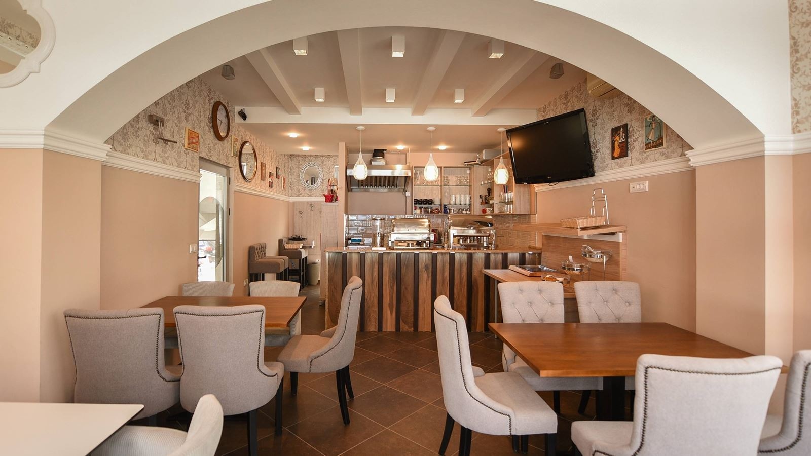 restaurants-restaurants