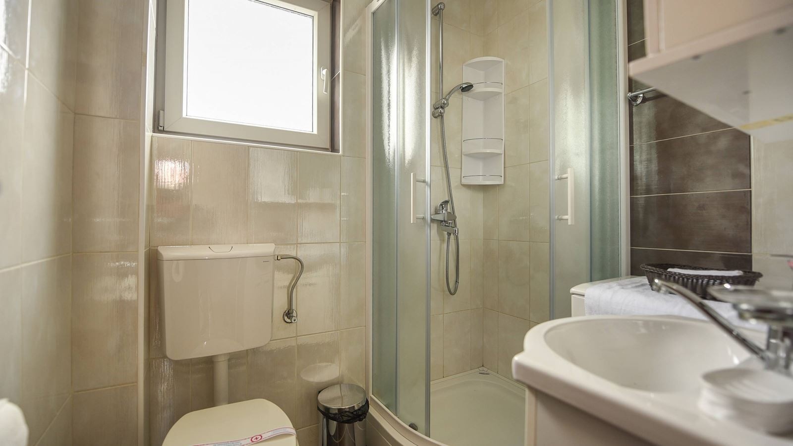 rooms-apartment-capacity-4-one-bedroom