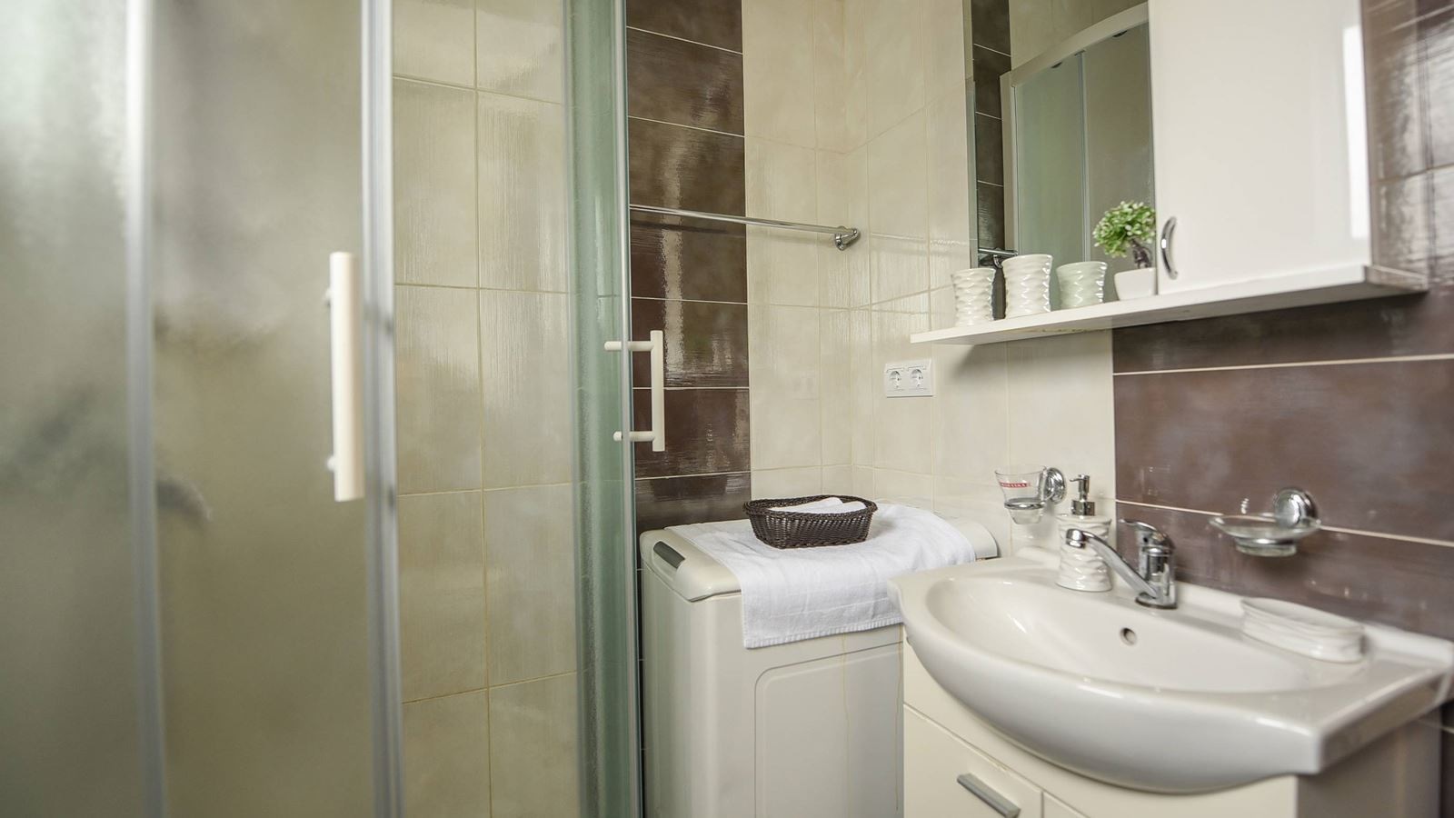 rooms-apartment-capacity-4-one-bedroom