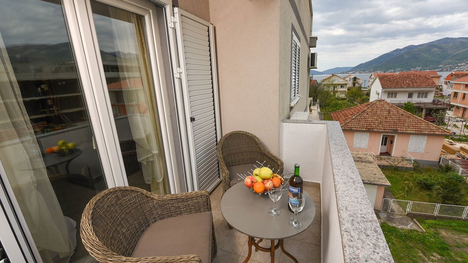 rooms-apartment-capacity-4-one-bedroom