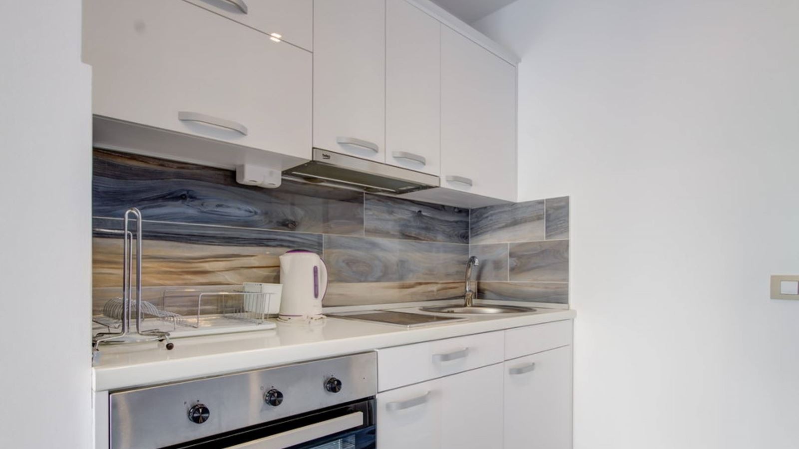 rooms-apartment-comfort-sea-view