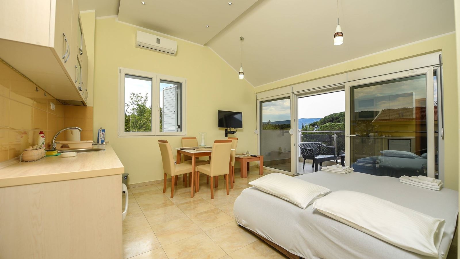 rooms-apartment-sea-view