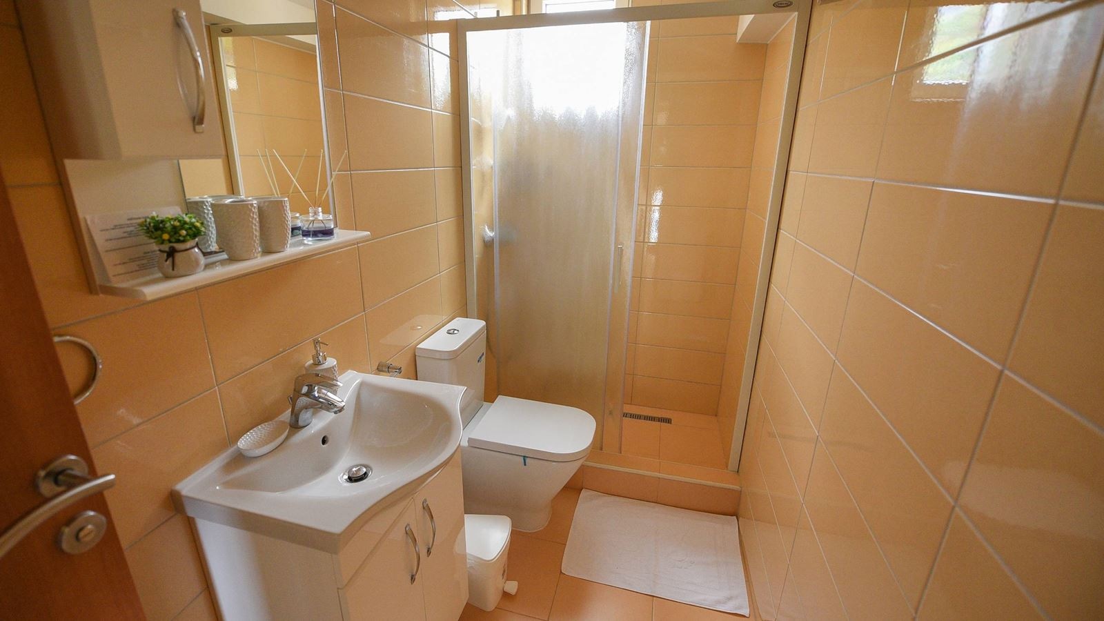 rooms-apartment-sea-view