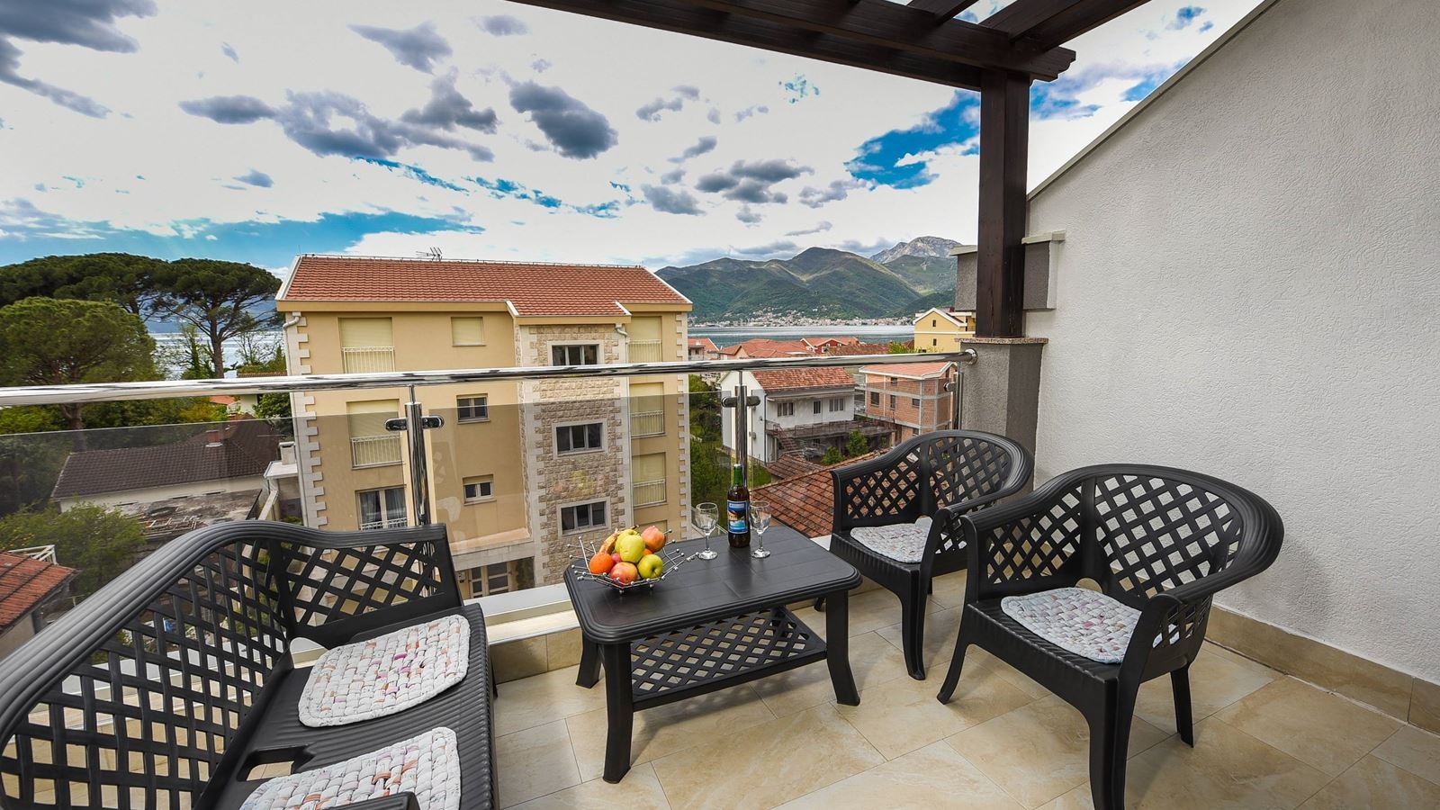 rooms-apartment-sea-view