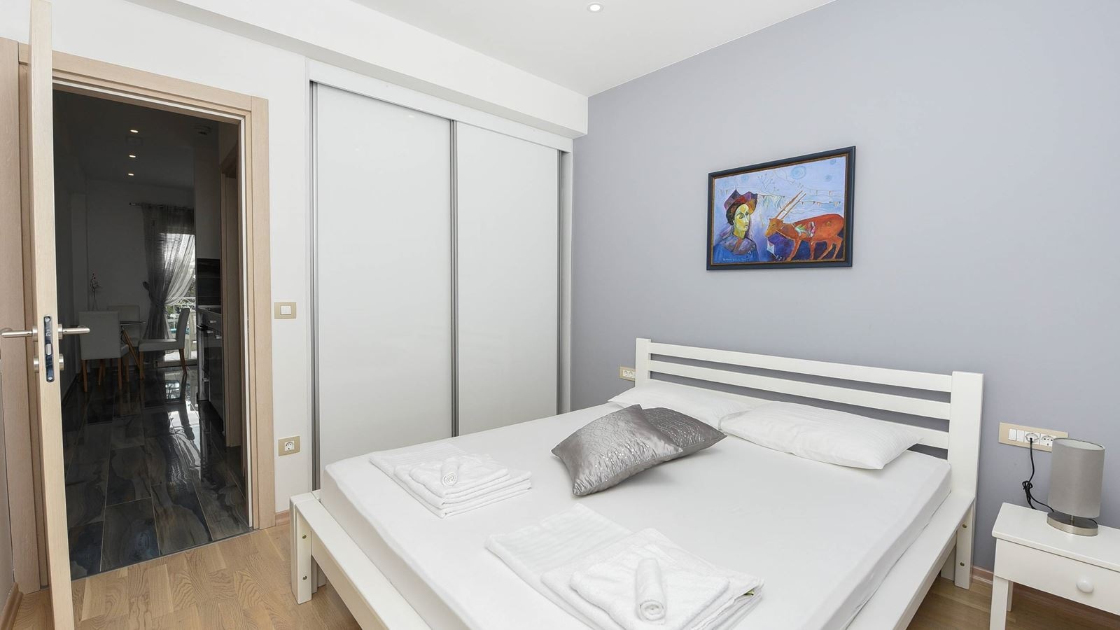 rooms-apartment-sea-view-pool-view