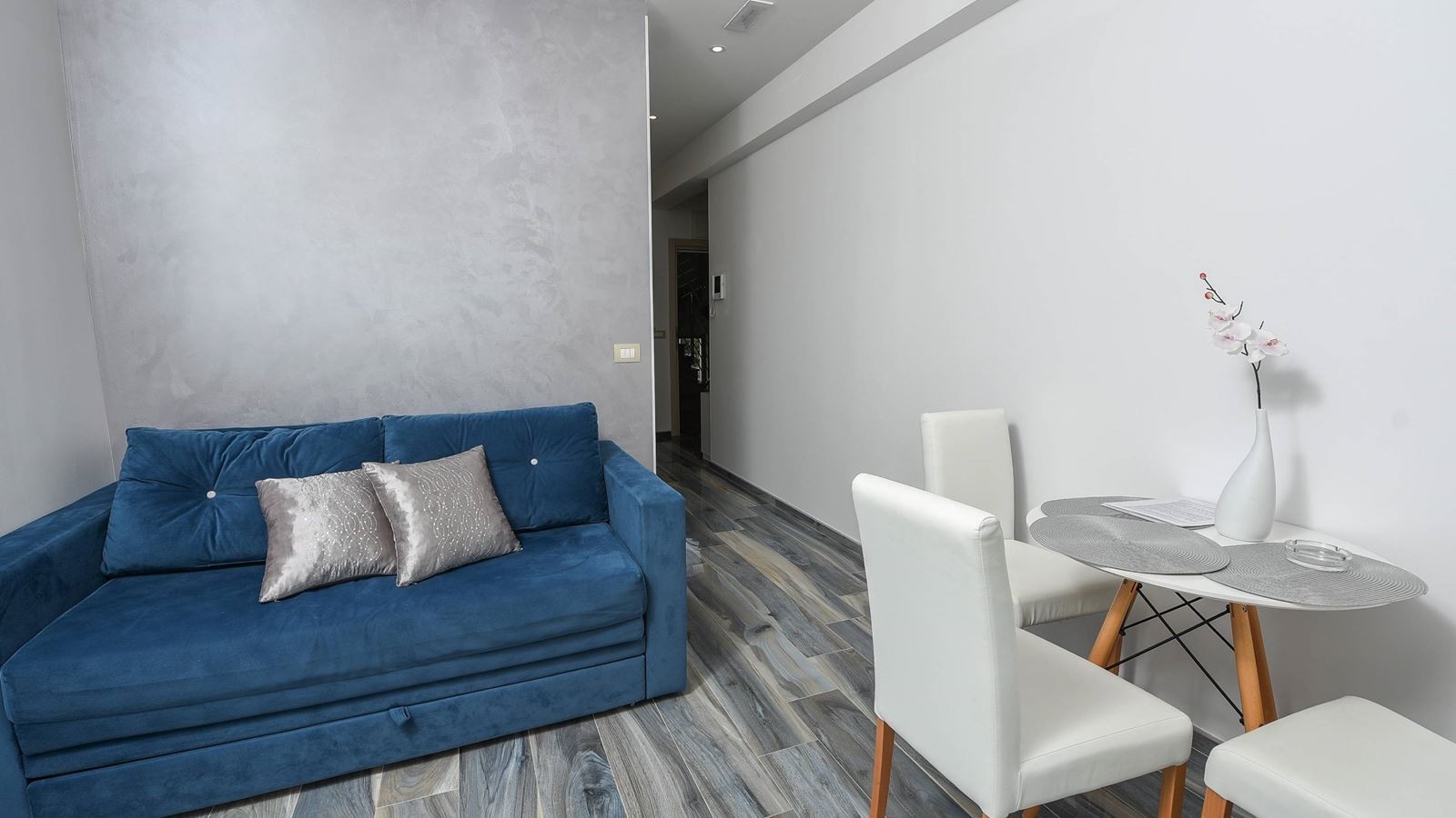 rooms-apartment-sea-view-pool-view