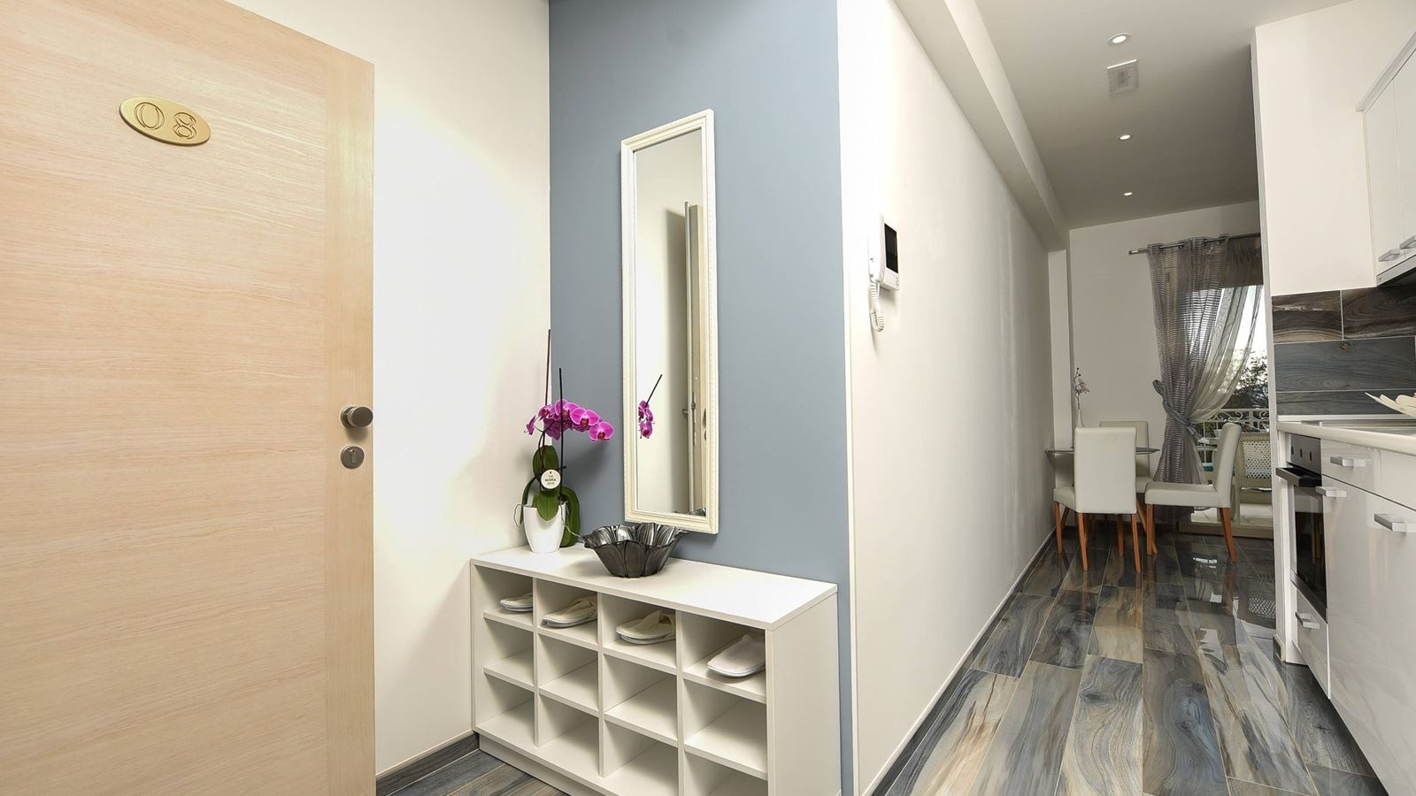 rooms-apartment-sea-view-pool-view