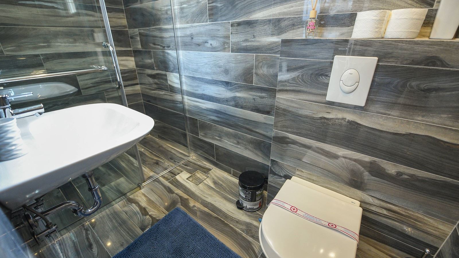 rooms-apartment-sea-view-pool-view