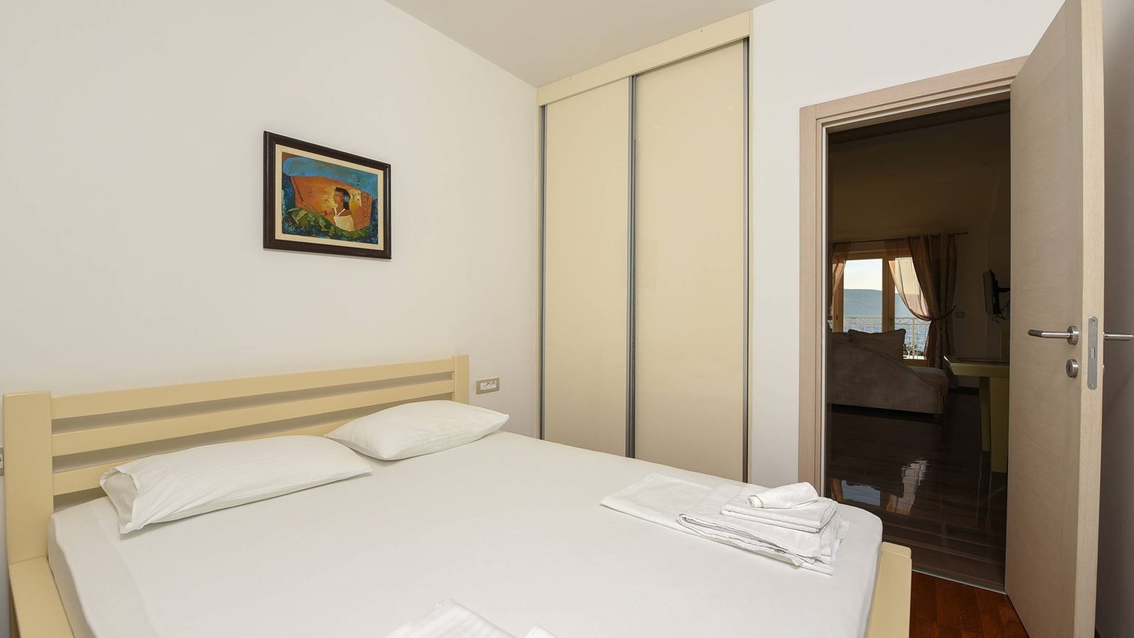 rooms-apartment-three-bedrooms