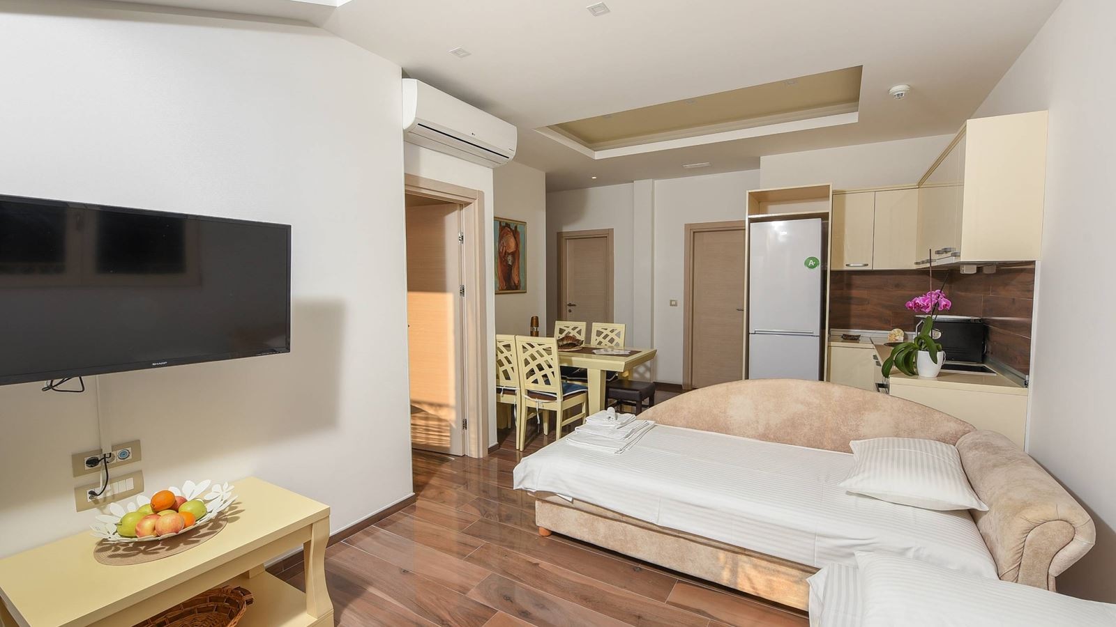 rooms-apartment-three-bedrooms