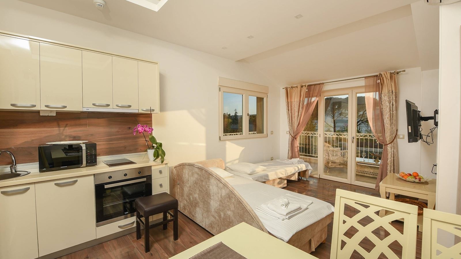 rooms-apartment-three-bedrooms