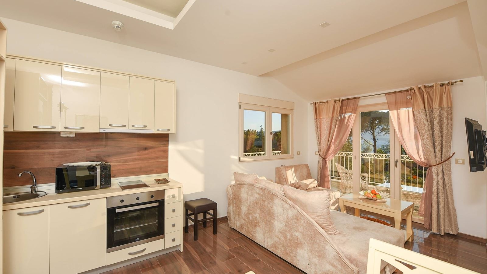 rooms-apartment-three-bedrooms