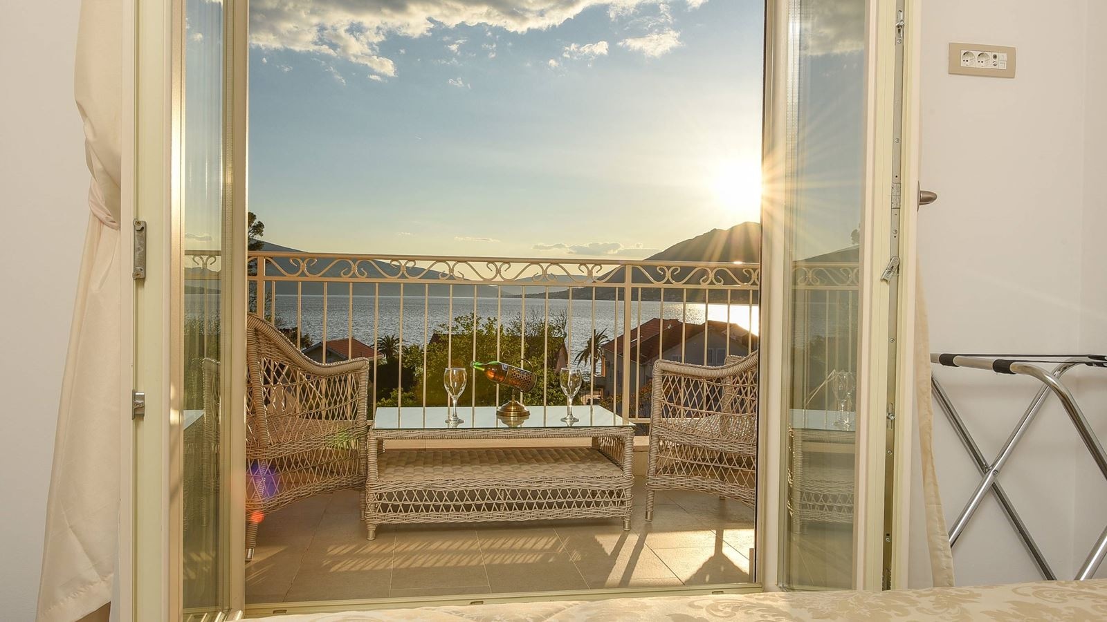 rooms-apartment-three-bedrooms