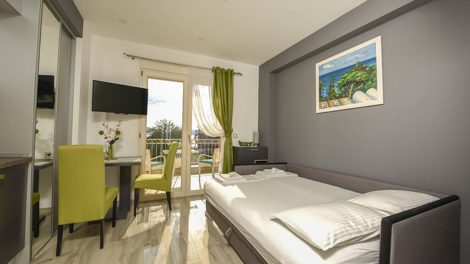 rooms-studio-sea-view-with-balcony