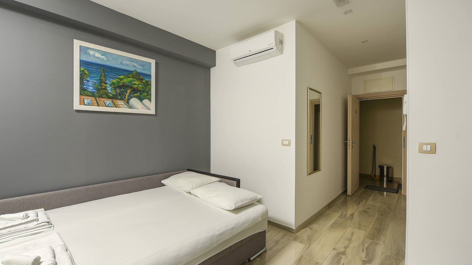 rooms-studio-sea-view-with-balcony