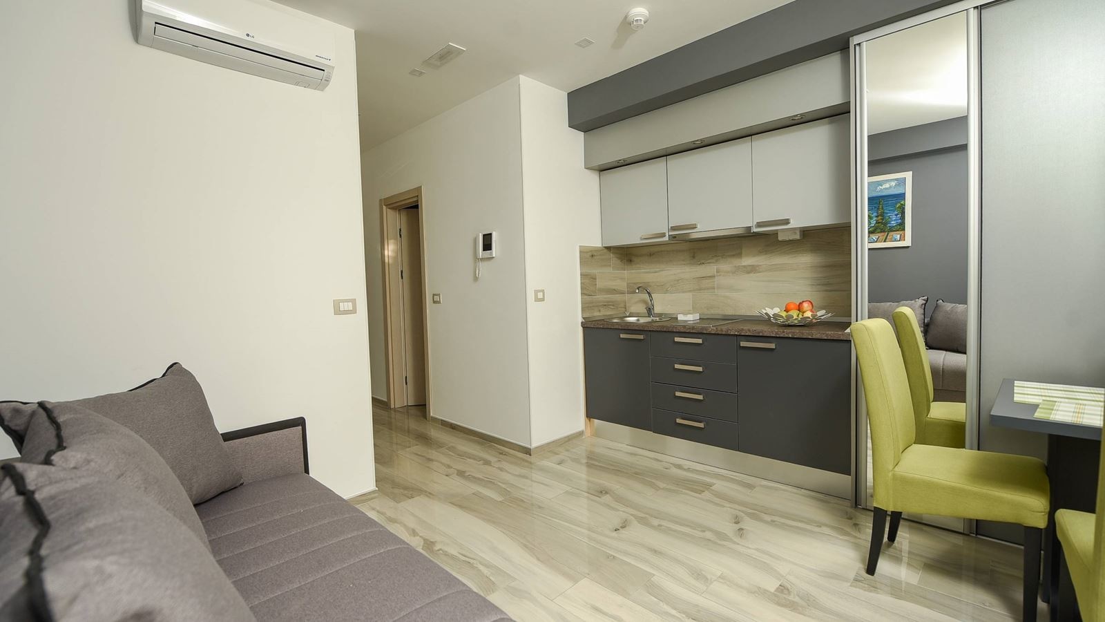 rooms-studio-sea-view-with-balcony