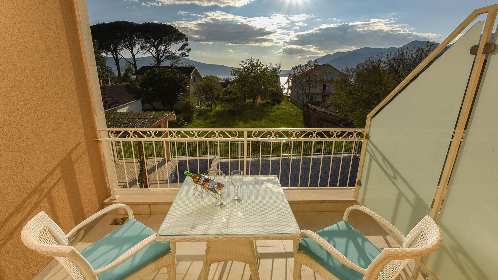 rooms-studio-sea-view-with-balcony