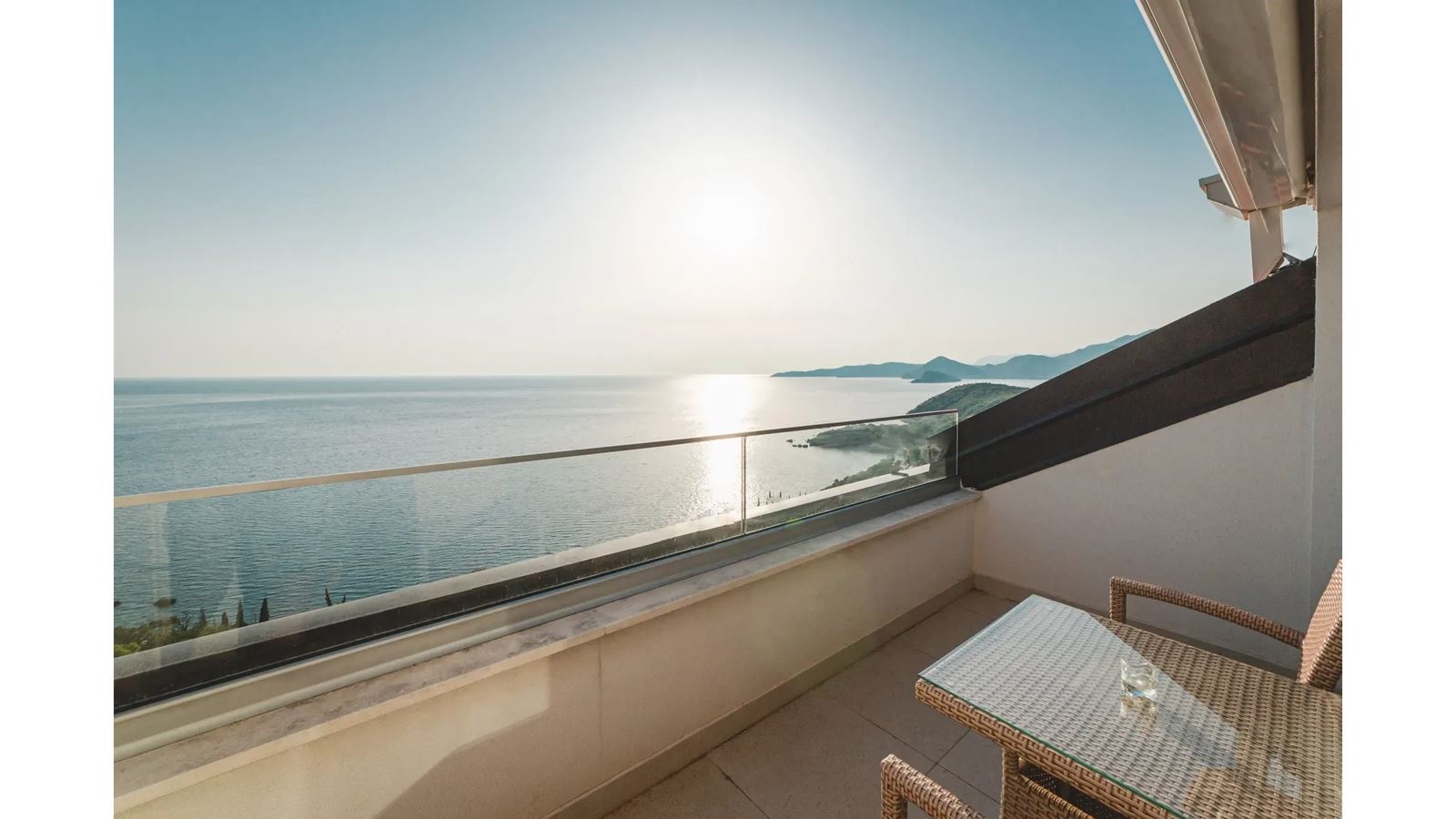 rooms-junior-suite-double-sea-view