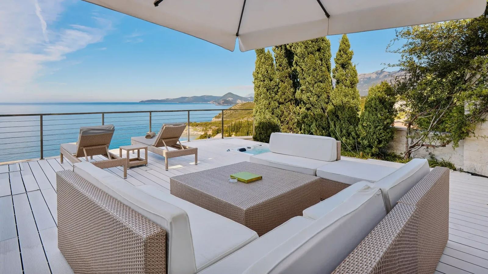 rooms-adriatic-villa-with-jacuzzi-sea-view