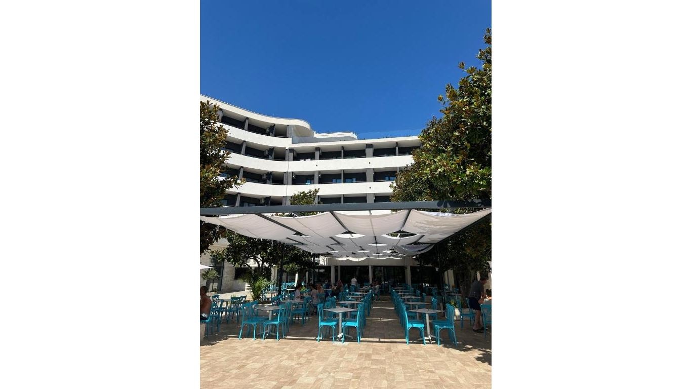 restaurants-restaurants