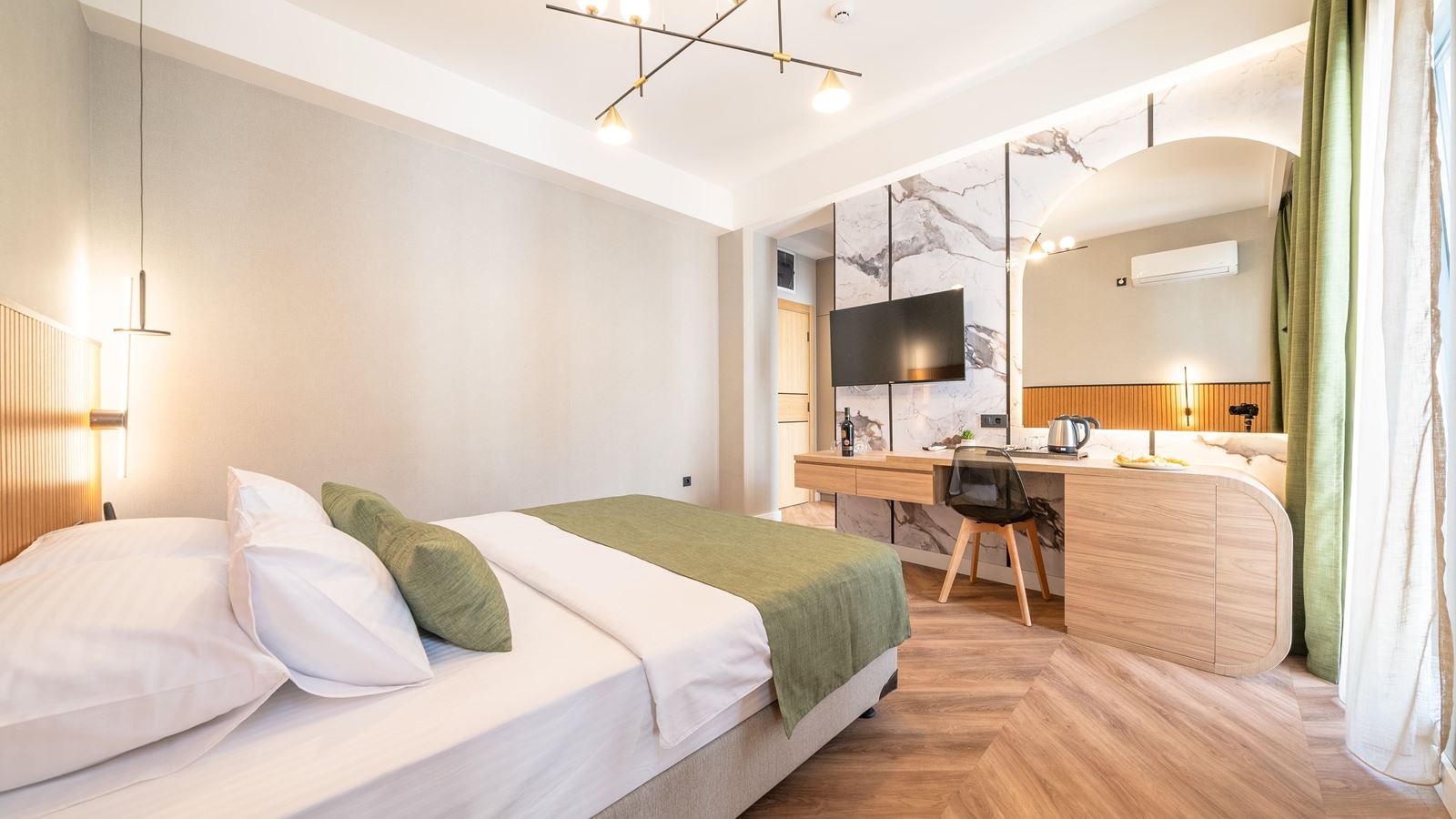 rooms-standard-double-room-block-b