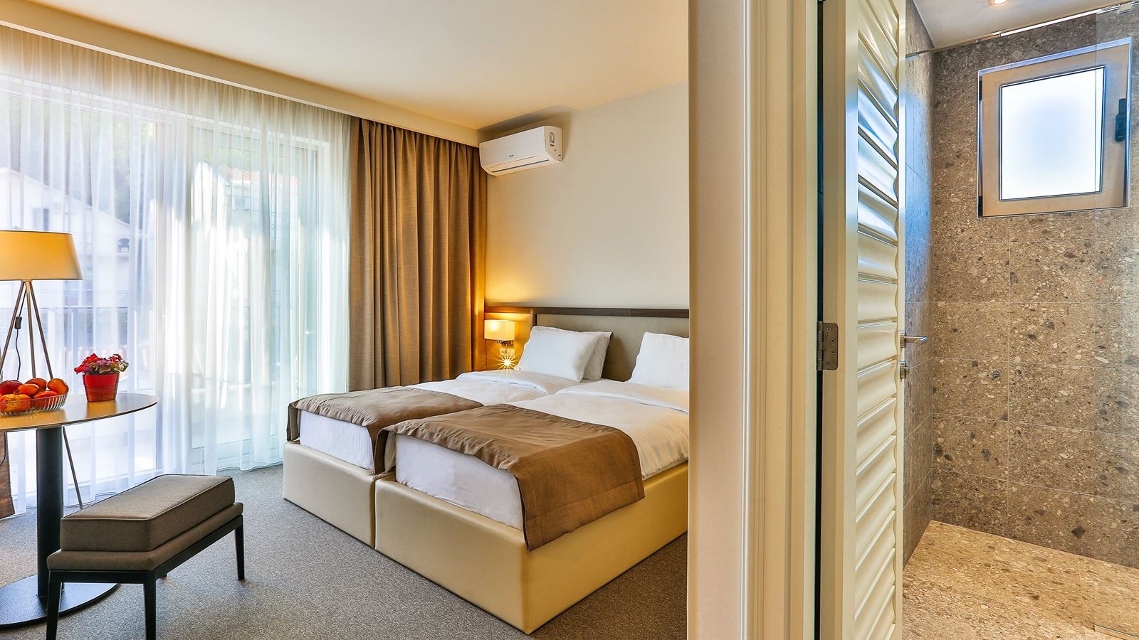 rooms-standard-double-room