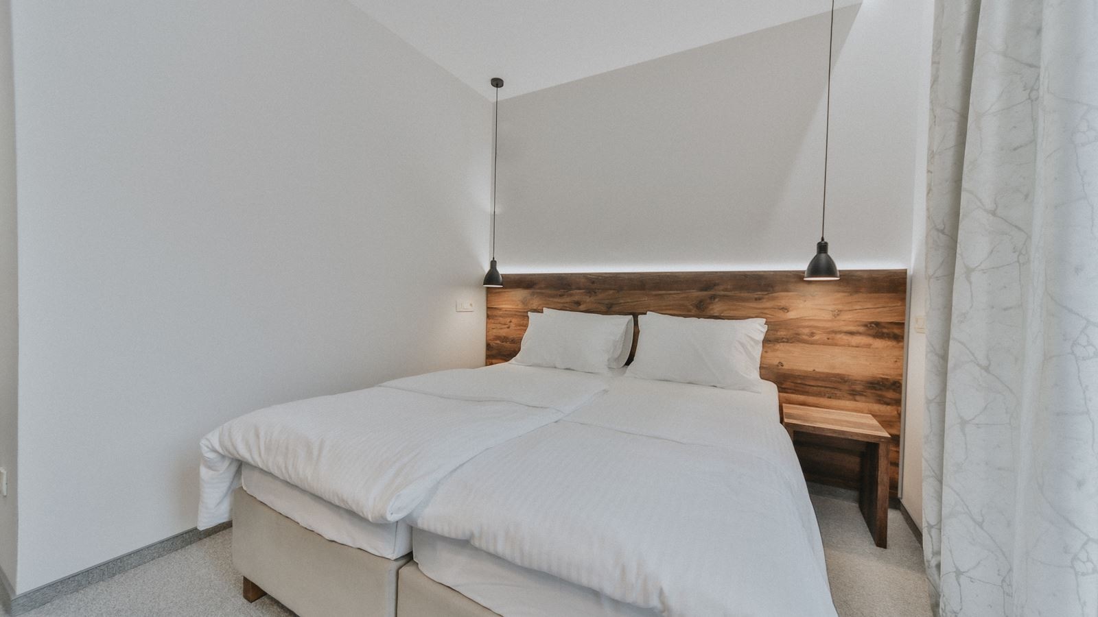 rooms-standard-double-room-single-use