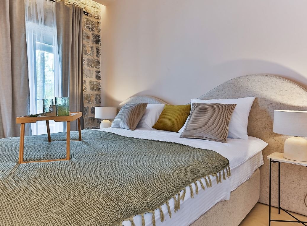 rooms-deluxe-studio-suite