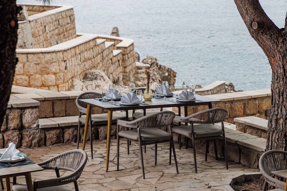 restaurants-sunkiss-beach-restaurant