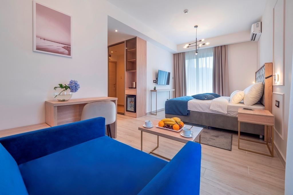 rooms-deluxe-double-room-with-extra-bed