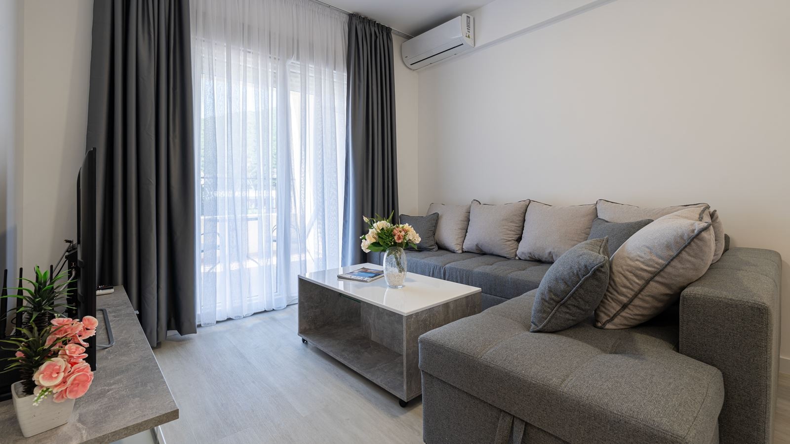 rooms-two-bedroom-apartment