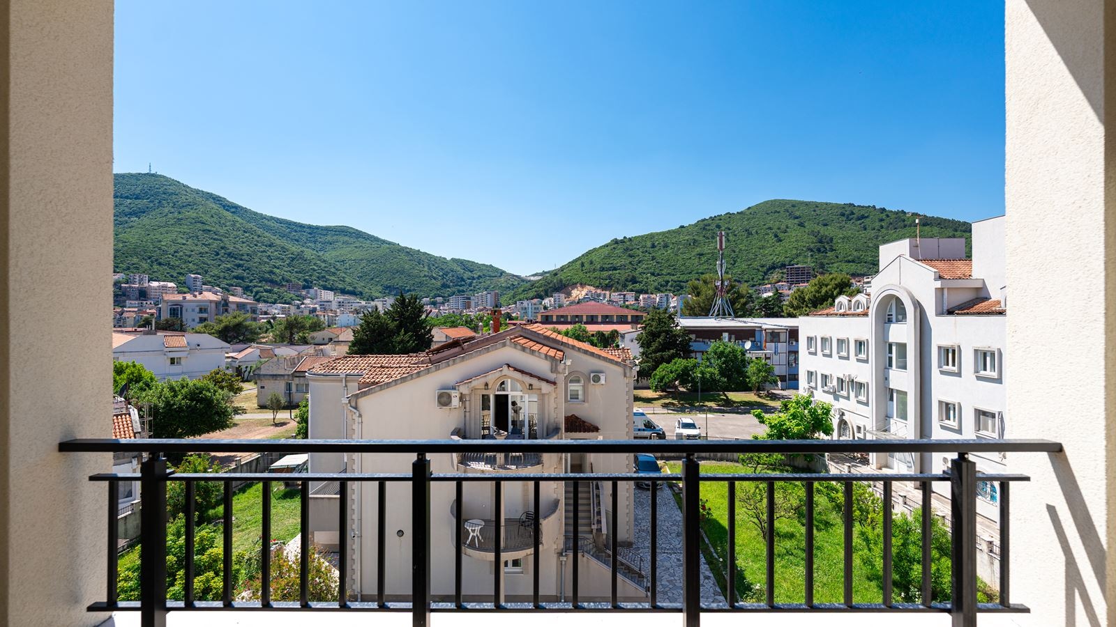 rooms-two-bedroom-apartment